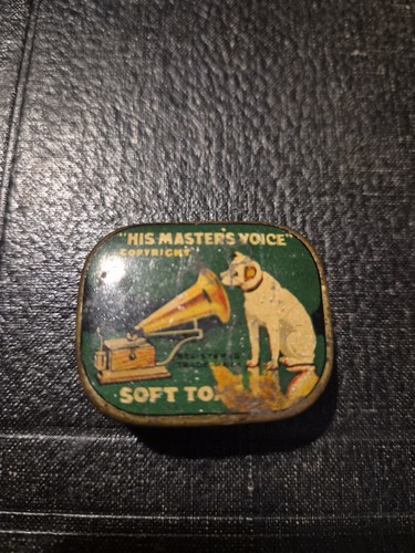 His master voice soft tone - master,