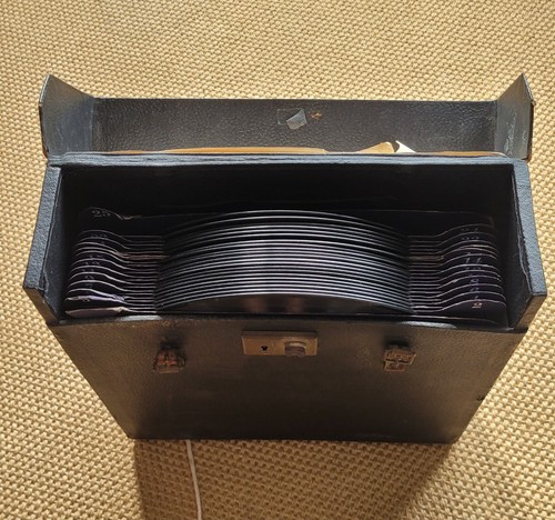 His masters voice gramophone - his,