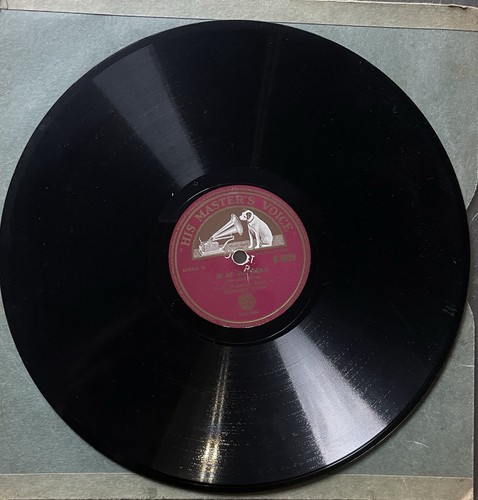 His masters voice - his,